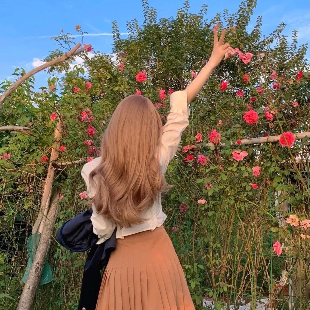 七位女俘虏封面