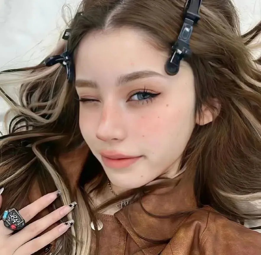 芙蓉女封面